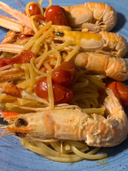 Il Veliero ad Acciaroli, linguine agli scampi