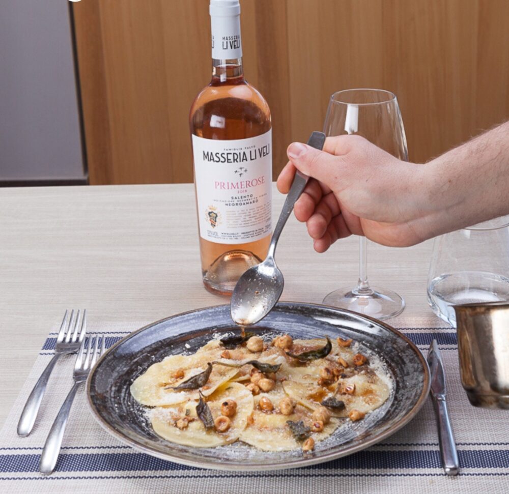 Origini - Bottoni ripieni di ricotta, n'duja, burro, salvia e nocciole