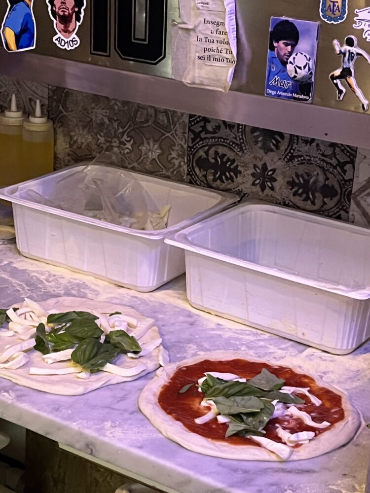 Pizzeria Errico - Il banco delle pizze