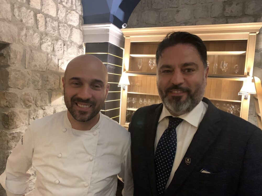 Locanda del Borgo Aquapetra Resort, lo chef Luciano Villani con il maitre Pietro De Simone