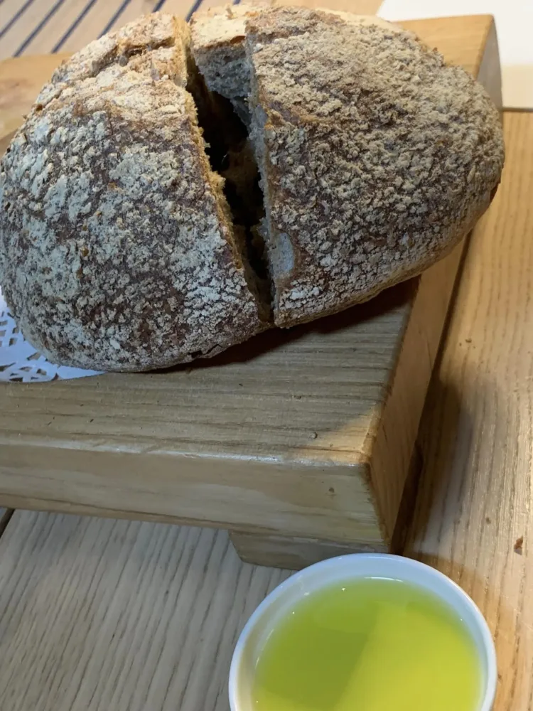 Casamare, pane e olio