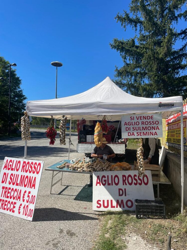 Frumenta- aglio rosso di Sulmona, venditori ambulanti