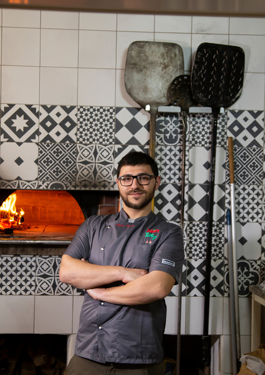 Antonio Panzuti Bisanti - Ristorante Pizzeria Kon-Tiky 2.0