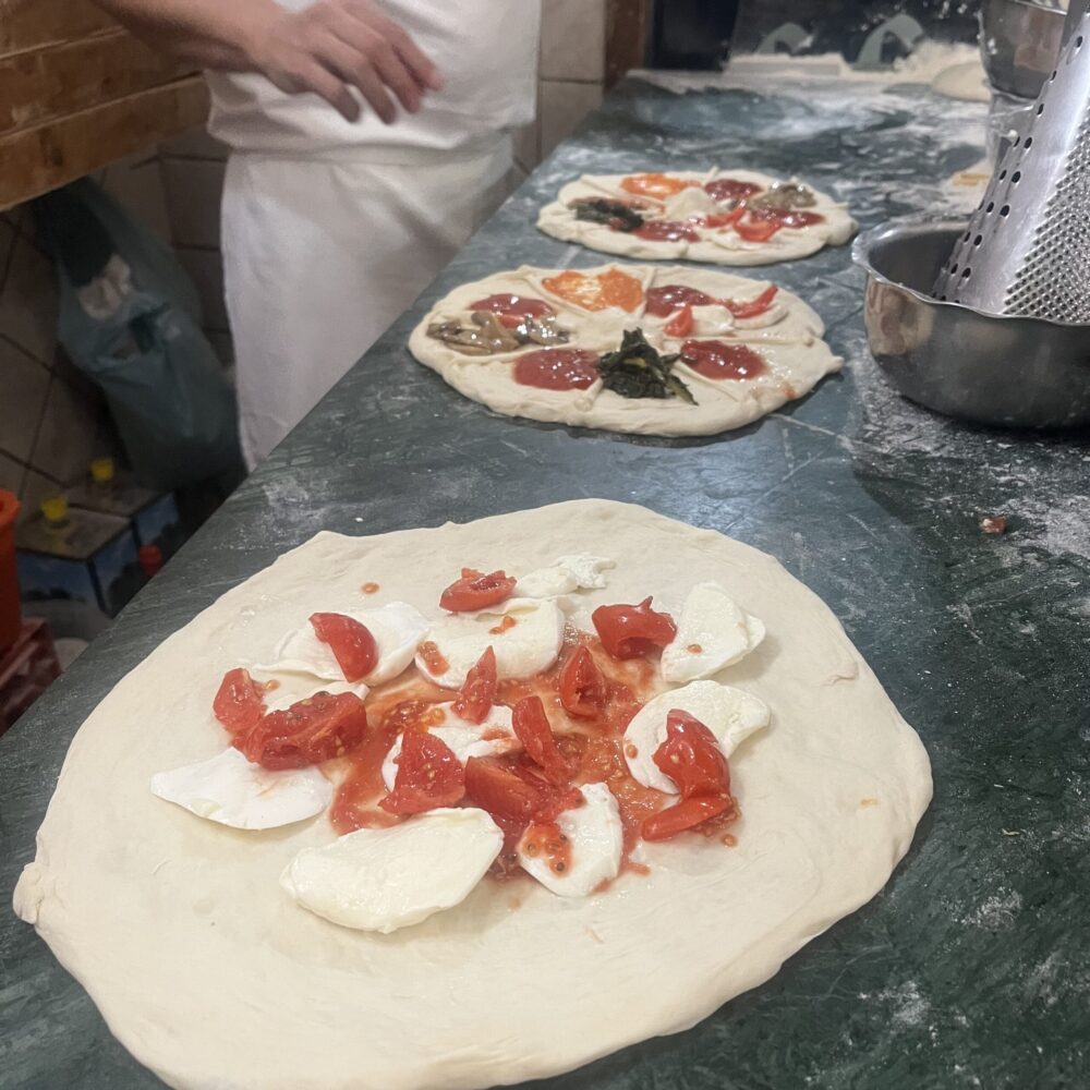 Pizzeria da Attilio - pizze in lavorazione