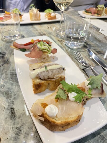 Assaggi con salumi di pesce