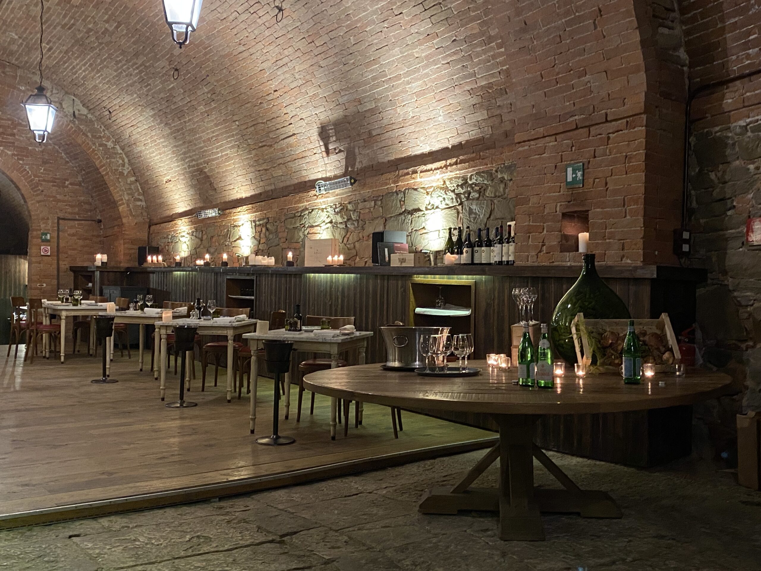 Castel-Monastero-Resort-SPA-Ristorante-La-Cantina