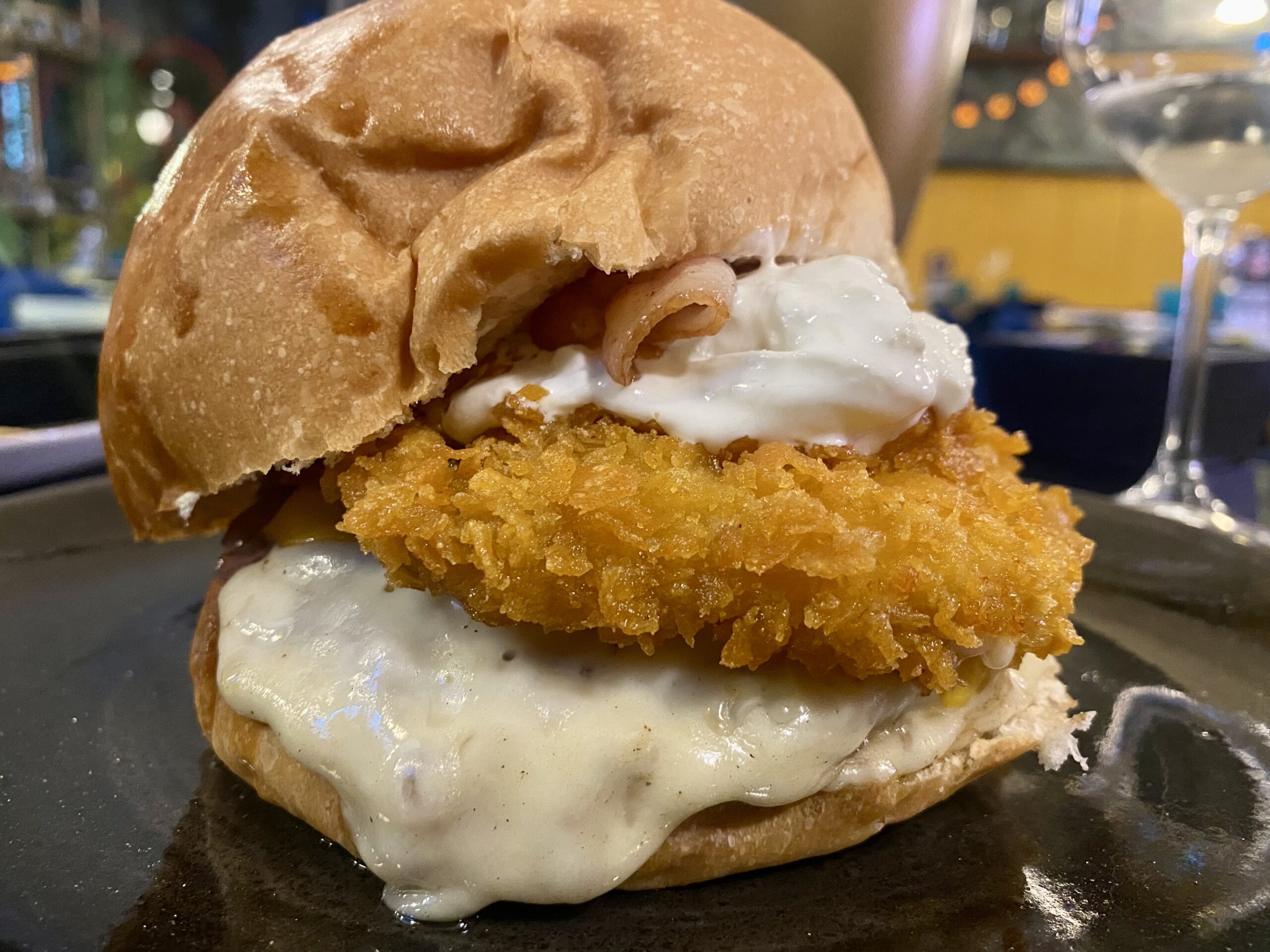 Golocious-Burger-Wine-Estreme-Cis-Burger-Summer-Edition