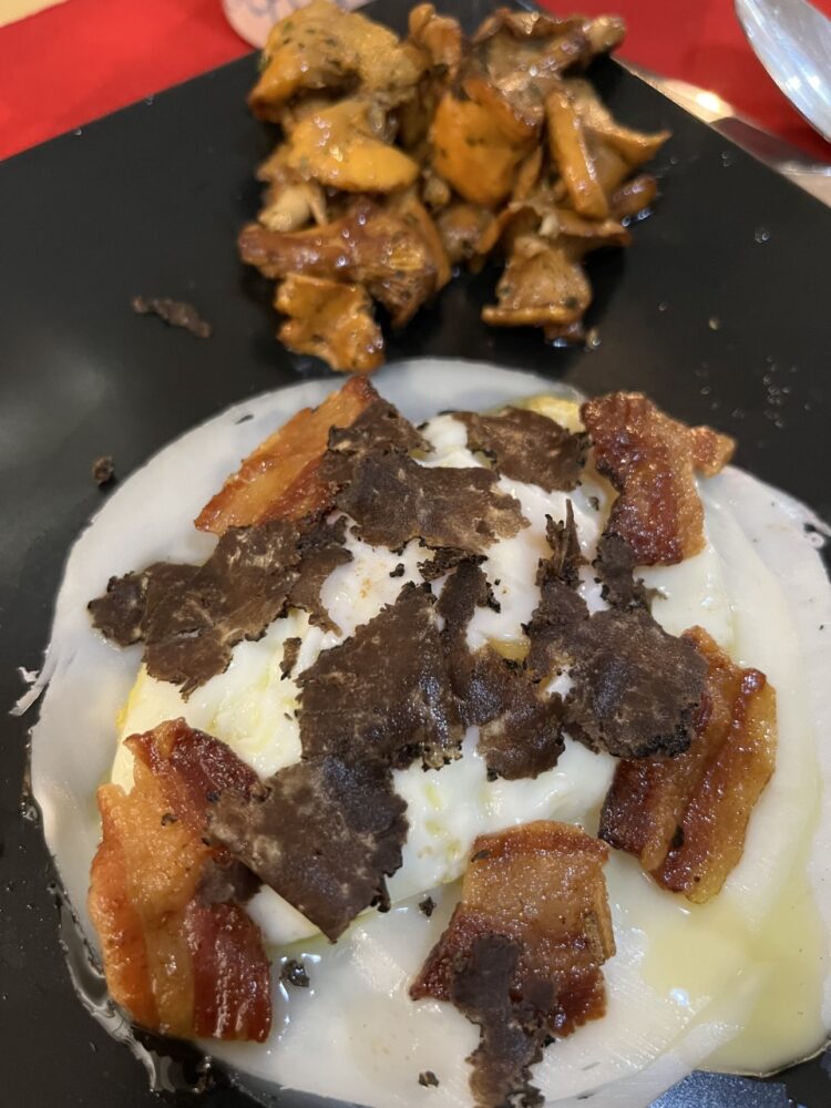 Hortus - uovo tartufo, pancetta e galletti