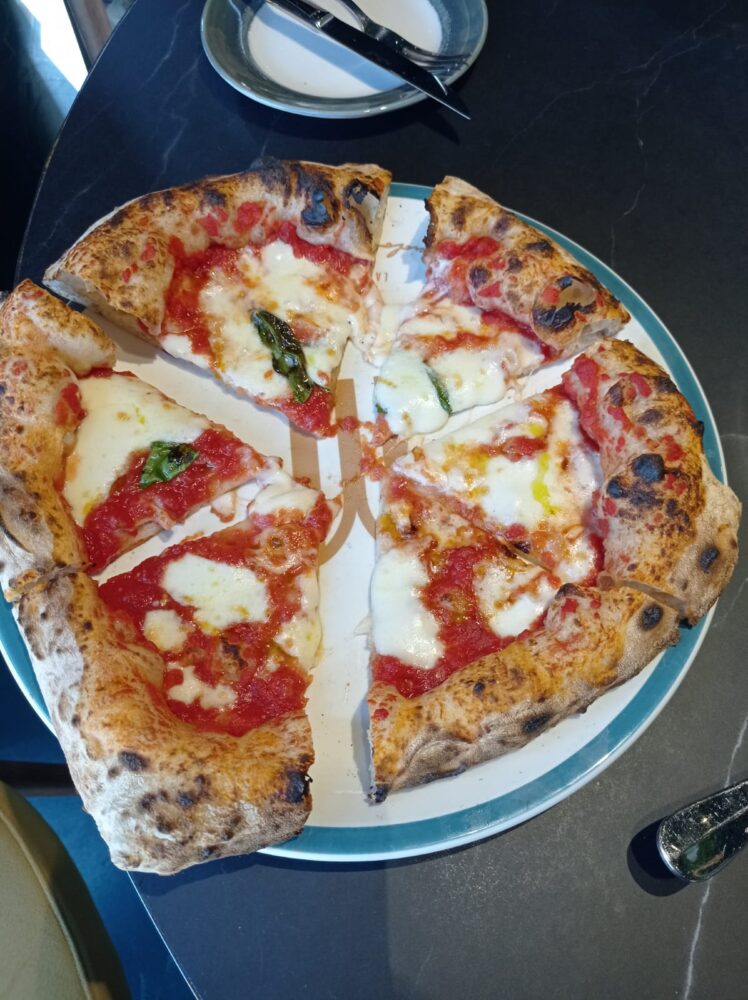 Pizzeria Modus pizza margherita