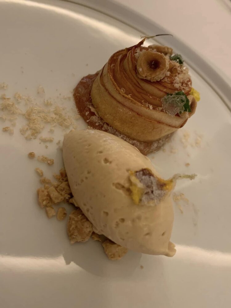 Maison Ruggieri, torta di mele senza pasta e gelato a la tarte tatin