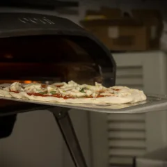 La pizza di Davide Ruotolo nel forno Ooni