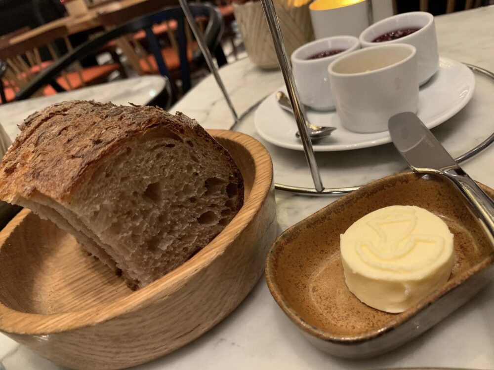 Brasserie Lutetia, pane e burro