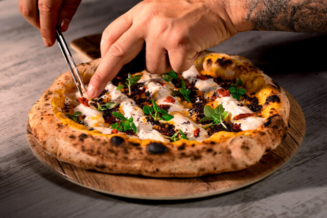 La-Spilinga-di-Sasà-Martucci-Pizzeria-I-Masanielli.