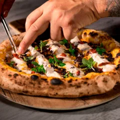 La-Spilinga-di-Sasà-Martucci-Pizzeria-I-Masanielli.