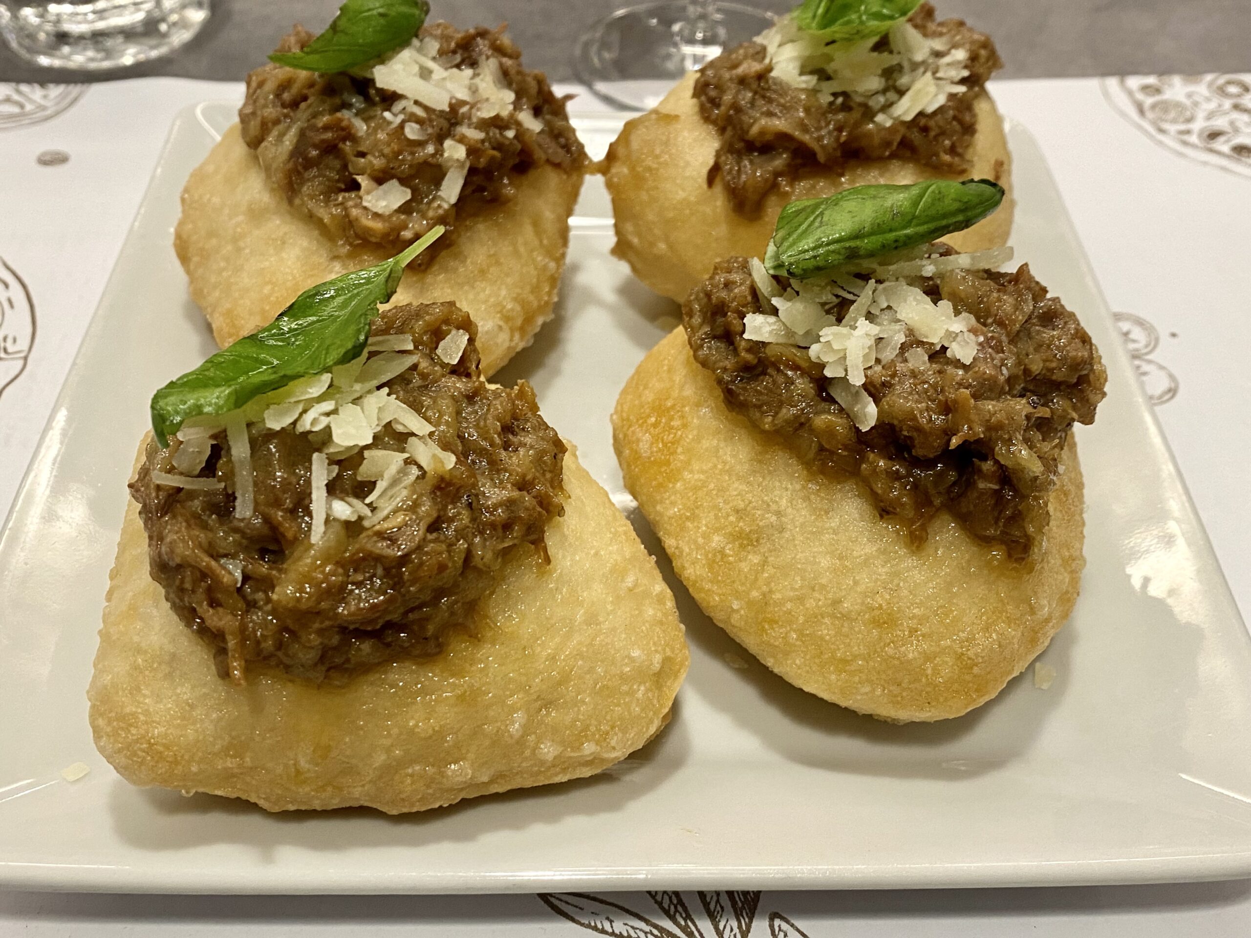 Montanarine con genovese