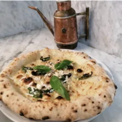 Pizza-Mastunicola-dell-Antica-Pizzeria-Osteria-Pepe