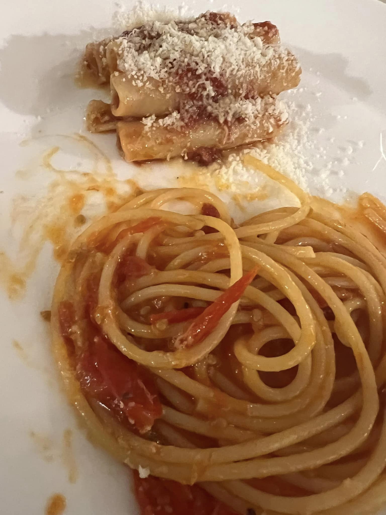 La Vecchia Trainella - Spagheti al pomodoro invernale e ziti al ragu'