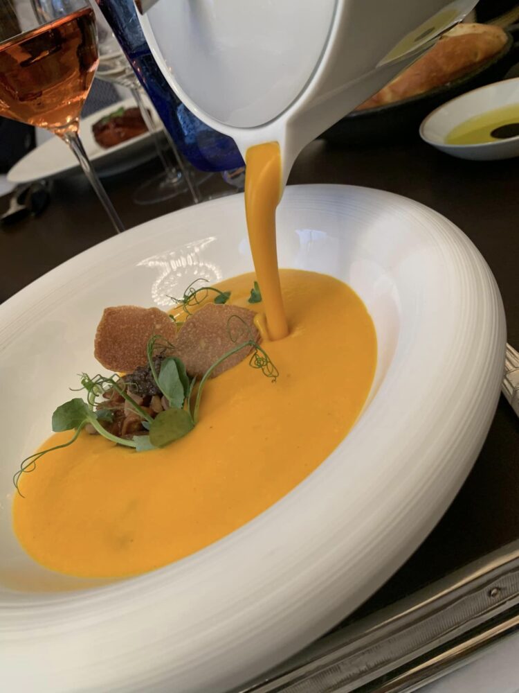 Restaurant Le George, la vellutata di zucca con champignon di Parigi