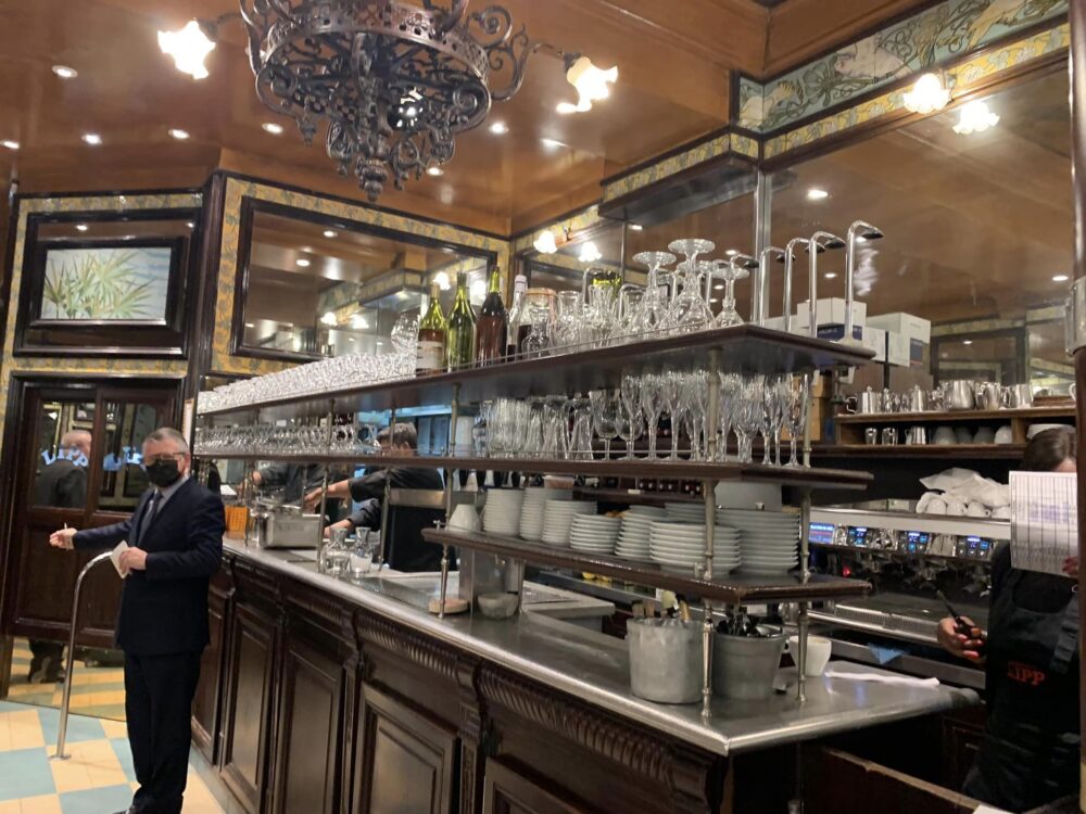 Brasserie LIPP, il banco all'ingresso