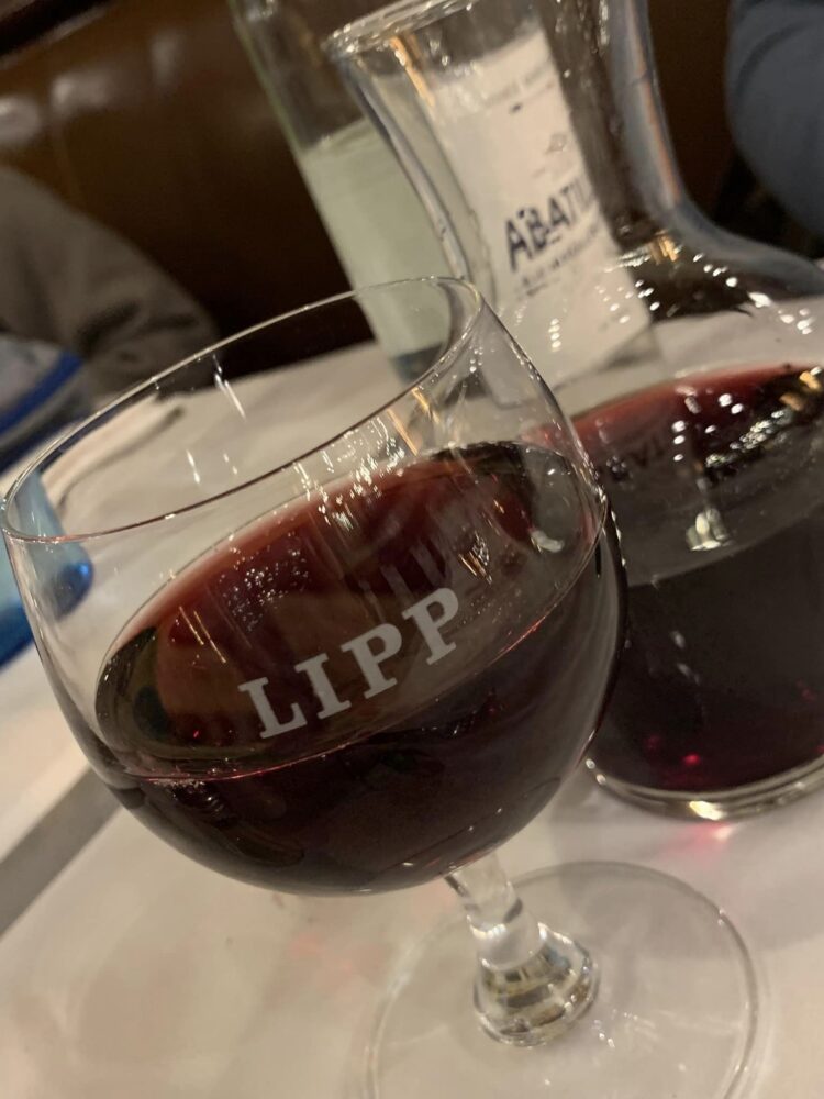 Brasserie LIPP, pane e vino