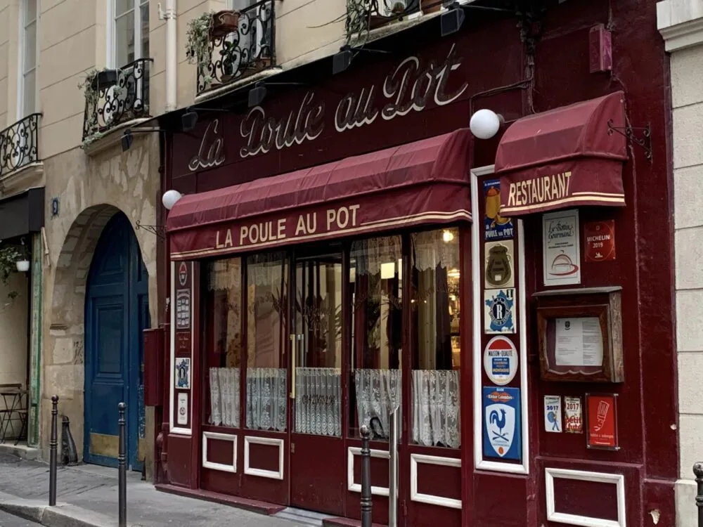 La Poule au Pot, ingresso