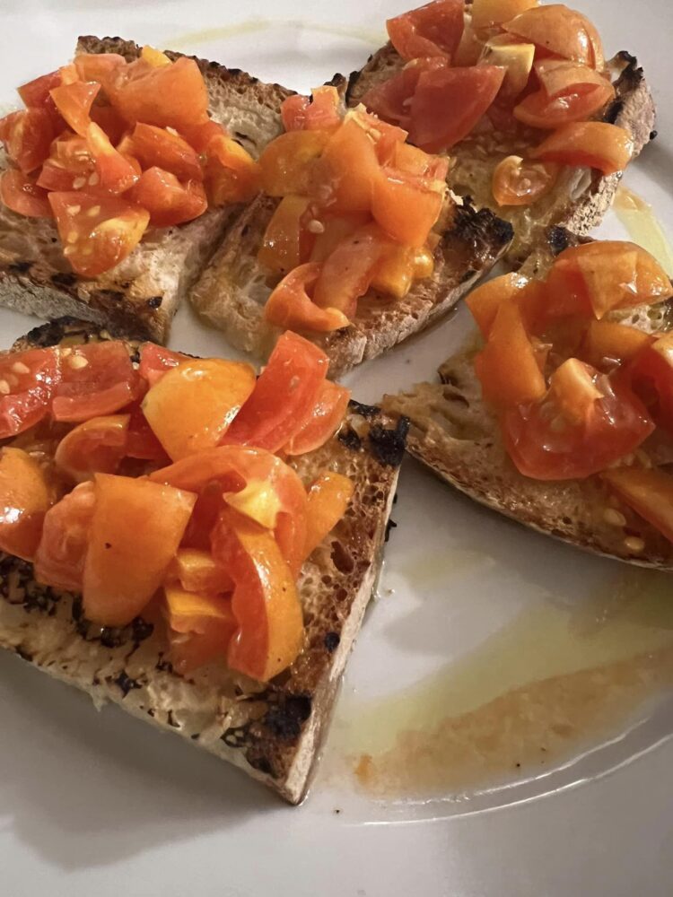 La Vecchia Trainella - Bruschette con pomodori invernali