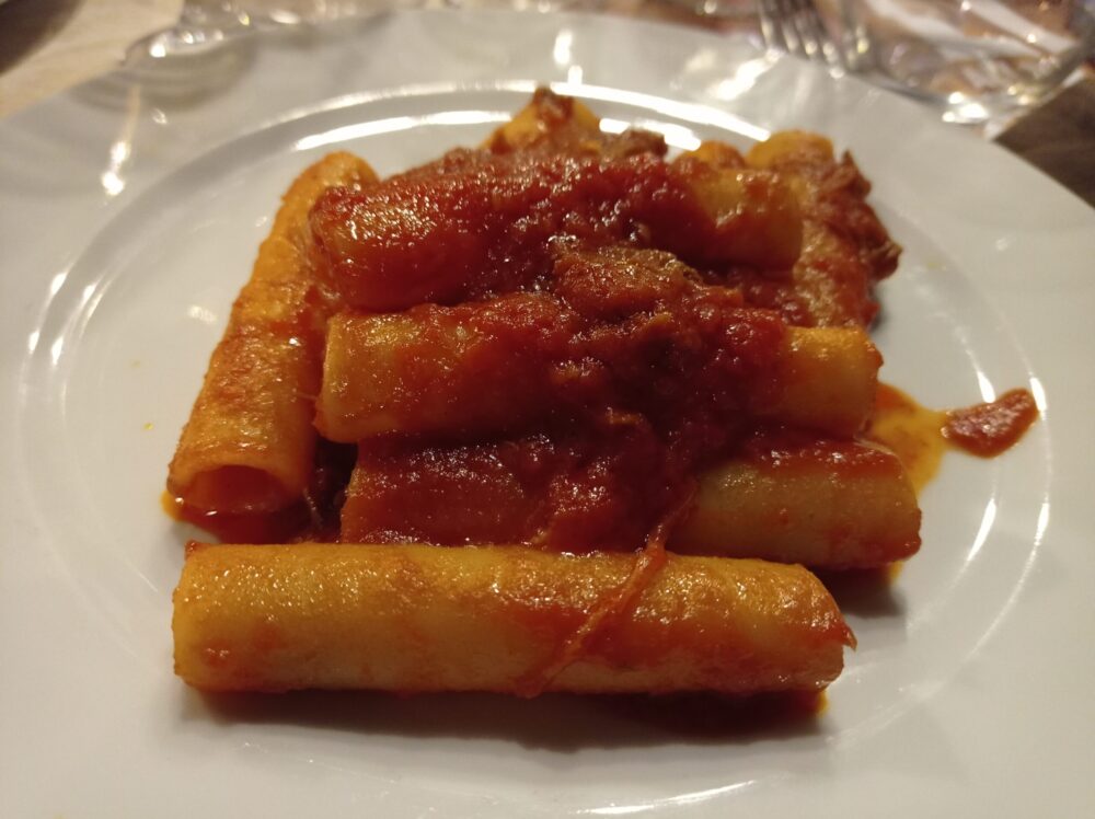 Agriturismo I Moresani Candele Vicidomini al ragù di maiale