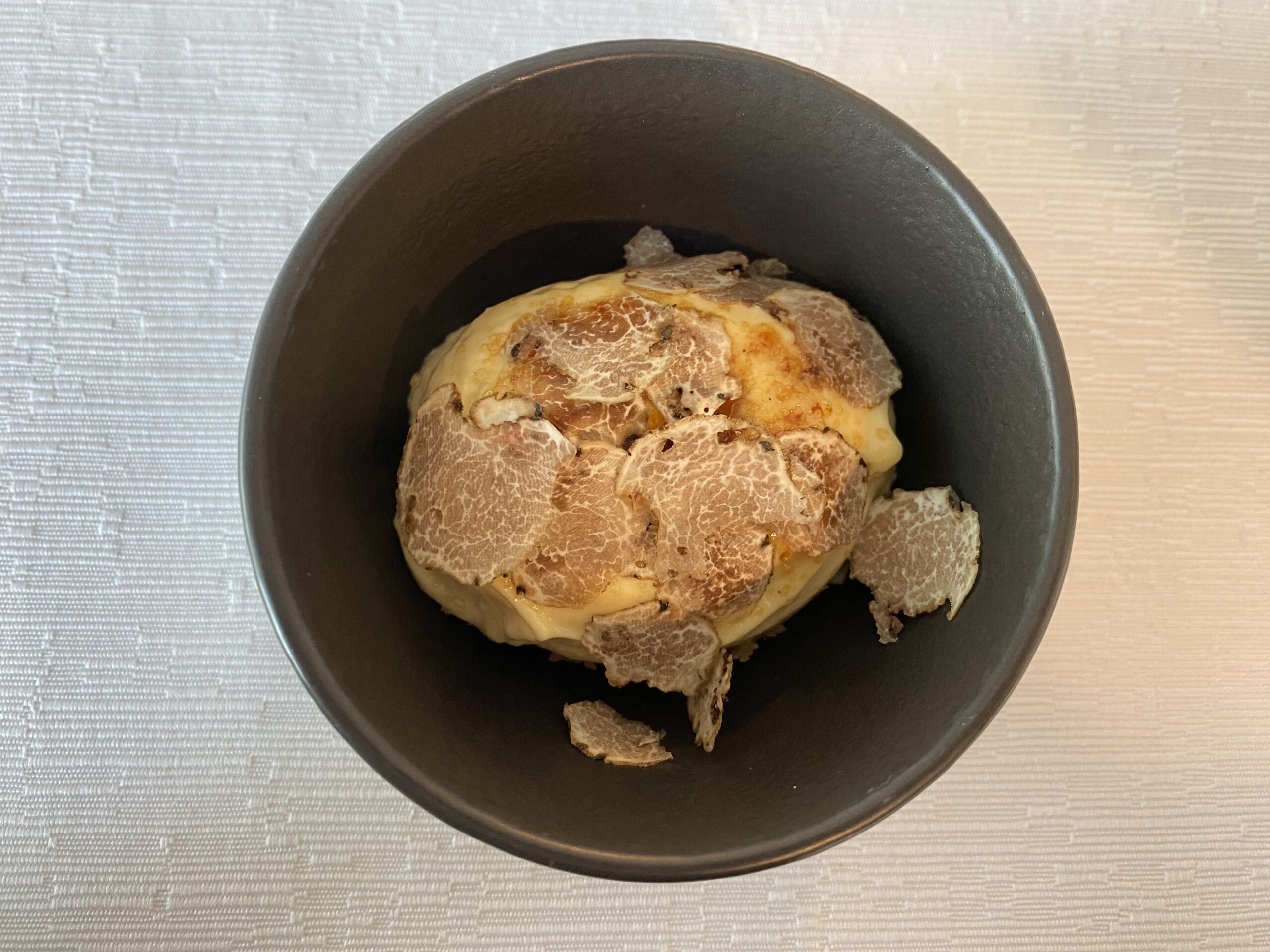 Crema-chiboust-caramellata-e-tartufo-bianco-di-Ceppaloni