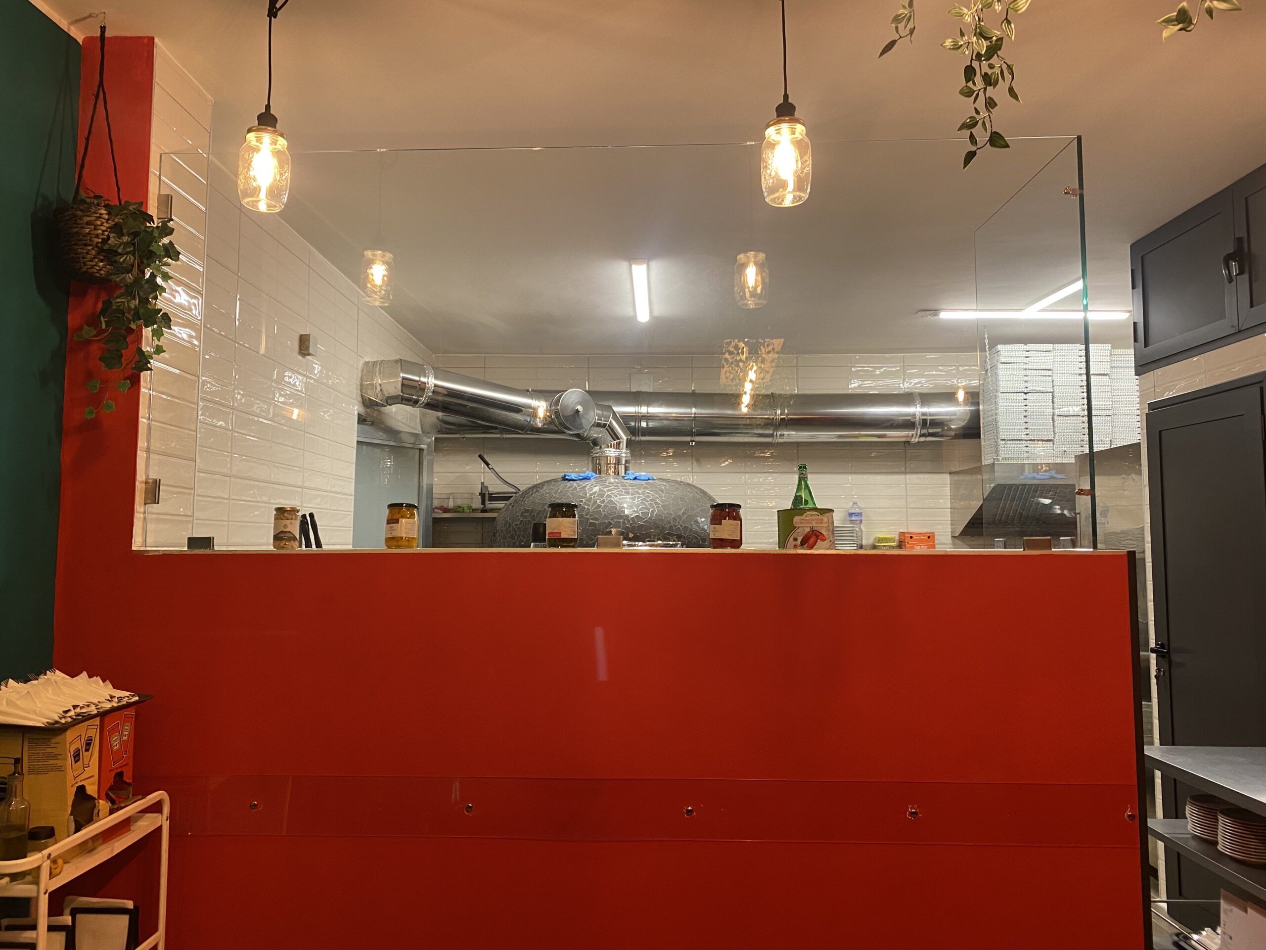ngresso-con-spazio-banco-e-forno-Casa-Giglio-Pizzeria-scaled.jpg