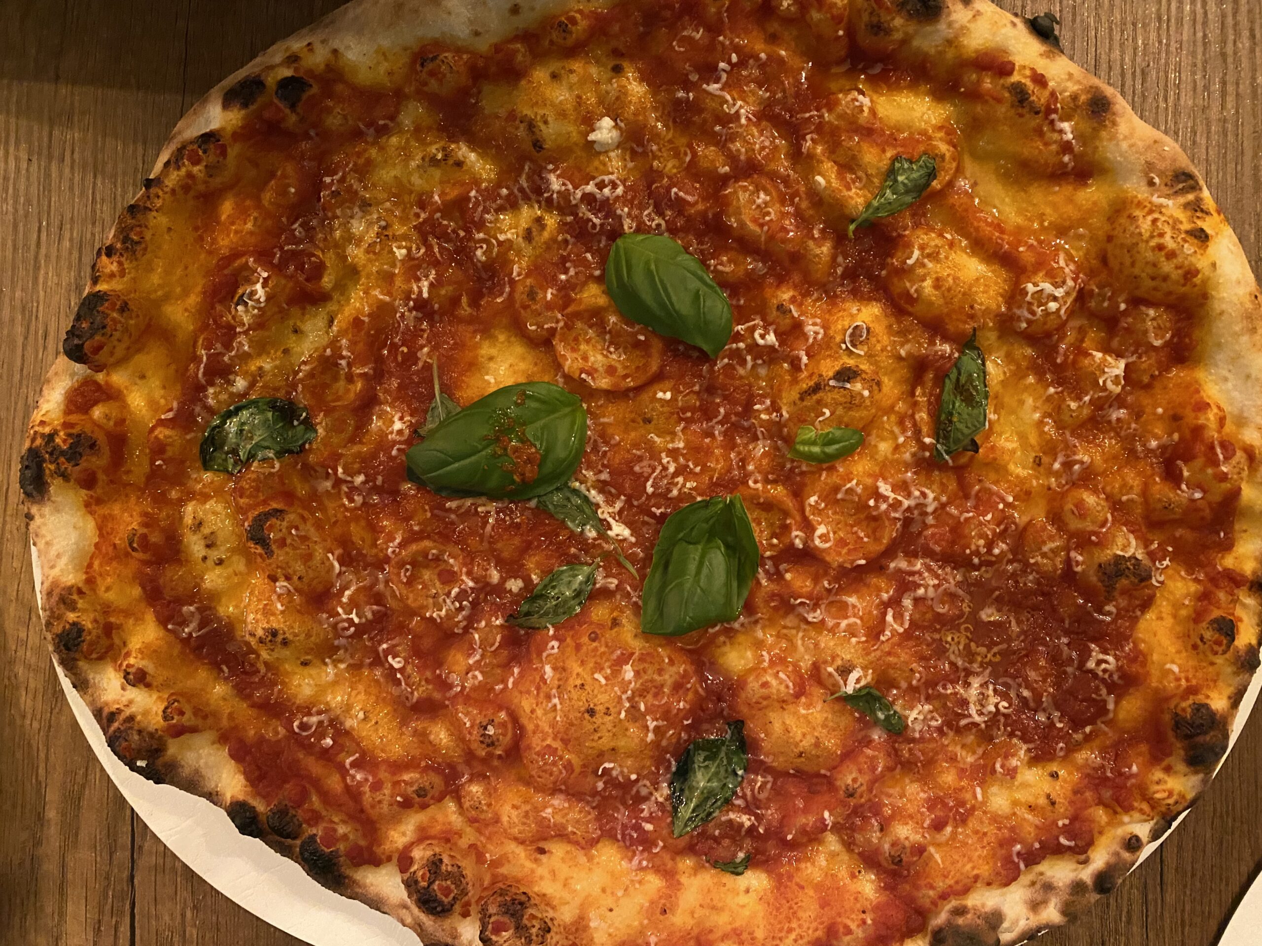 Ode-al-pomodoro-Ragu-di-Claudia-filetto-di-pomodoro-San-Marzano-pacchettella-di-pomodorino-giallo-pacchettella-di-pomodorino-fior-di-latte-Grana-Padano-basilico-olio-EVO
