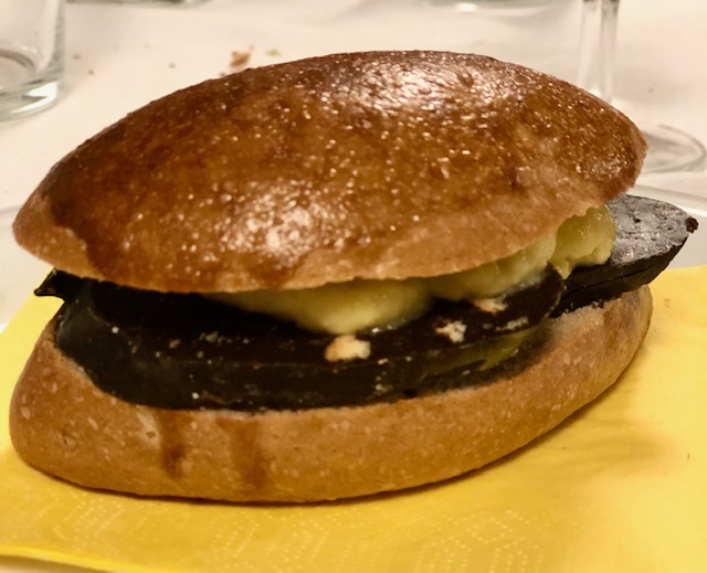 Arnia del Cuciniere - Sandwich al Salame di cioccolato