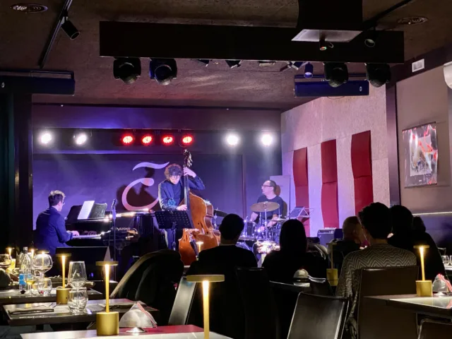 Elegance-Cafe-Jazz-Club