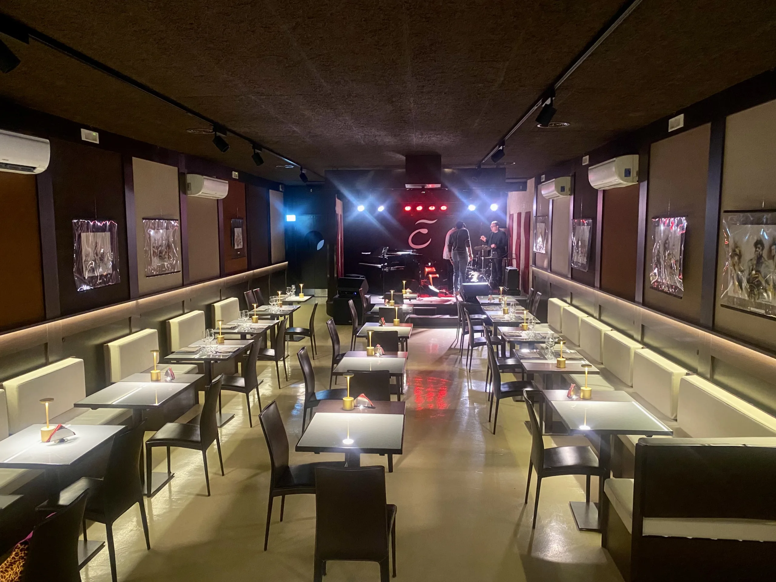 Elegance-Cafe-Jazz-Club