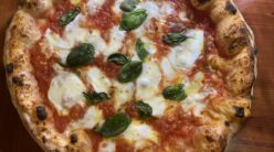 Pizza-Margherita-con-bufala