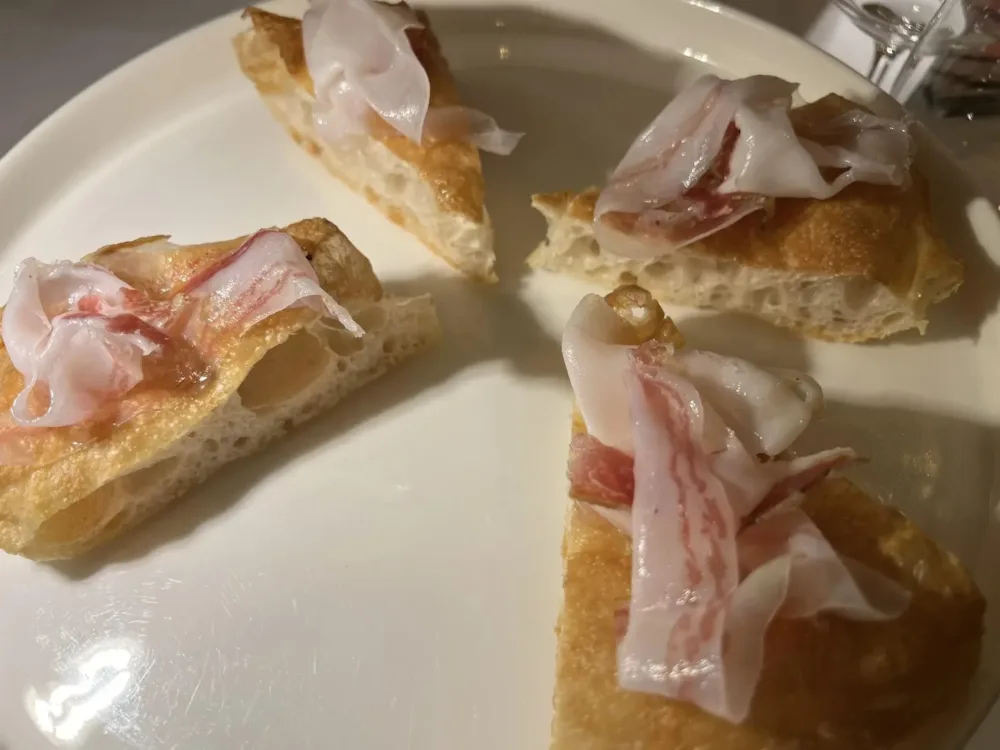 San Pietro - Bistrot del Mare Stringata e focaccia