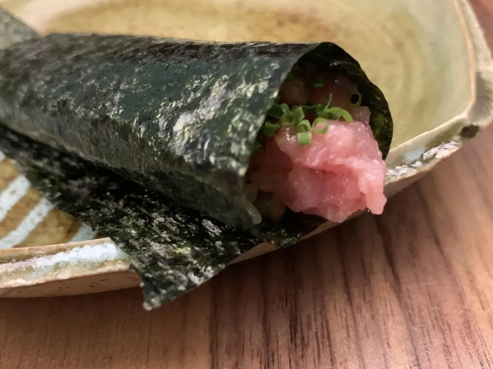 Kohaku Roma, sushi negi-toro temaki