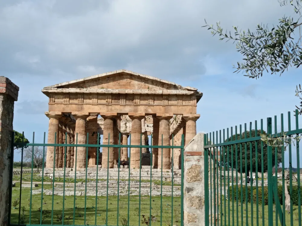 Frontale Tempio di Nettuno a Paestum