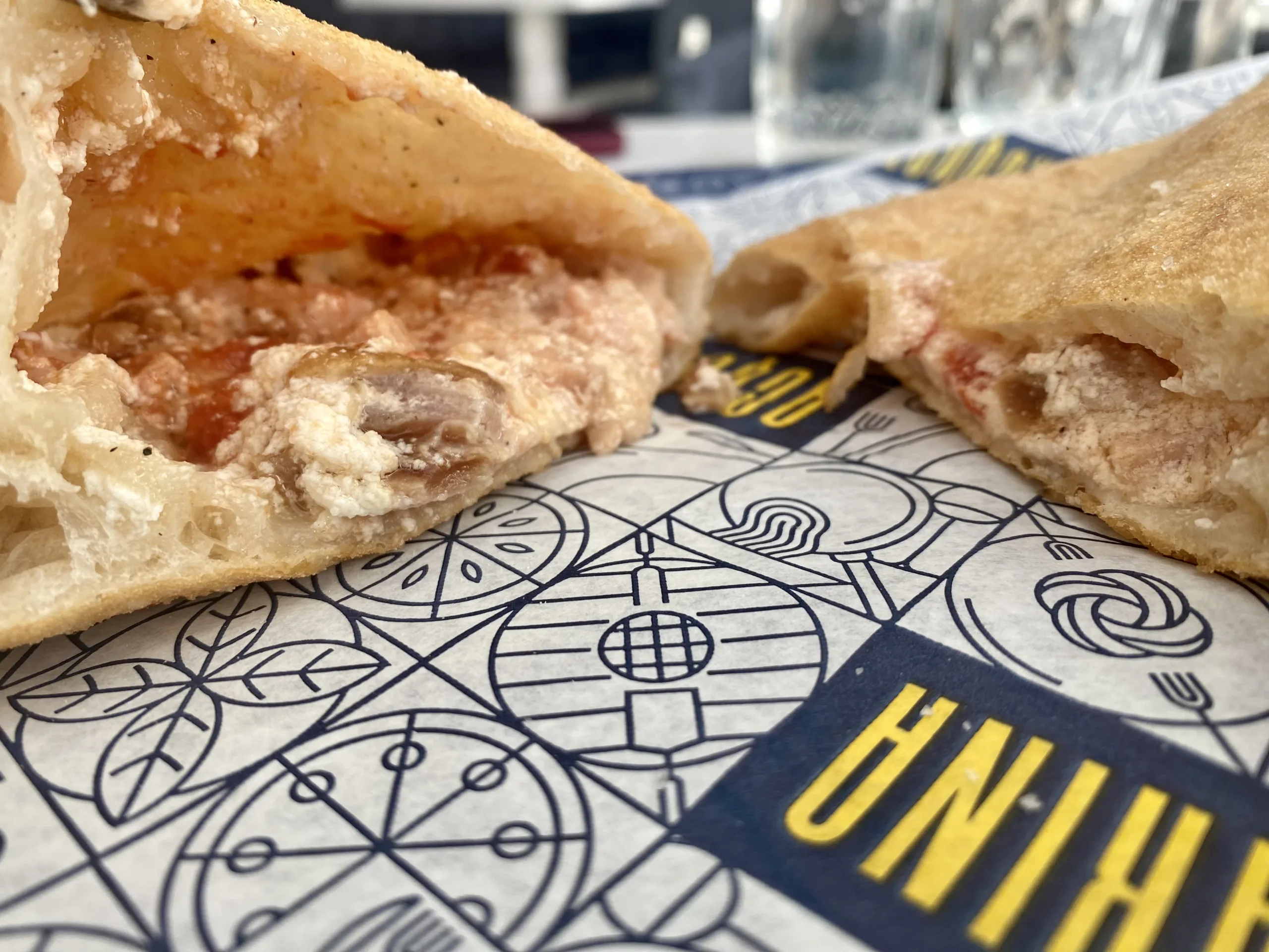 Interno-della-pizza-fritta