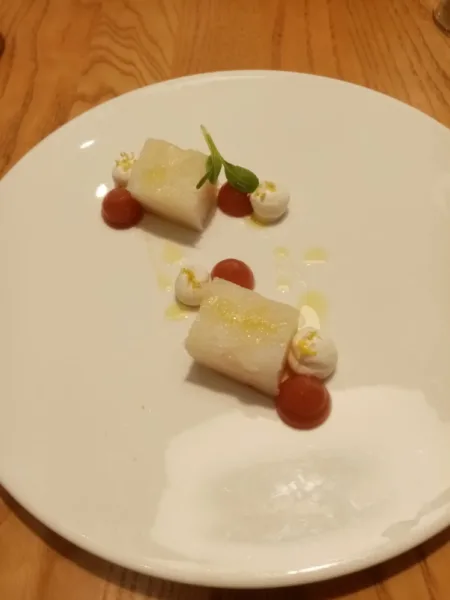 La locanda di Nonna Rosa - Antipasto di baccalà affumicato, ricotta e limone, mela annurca