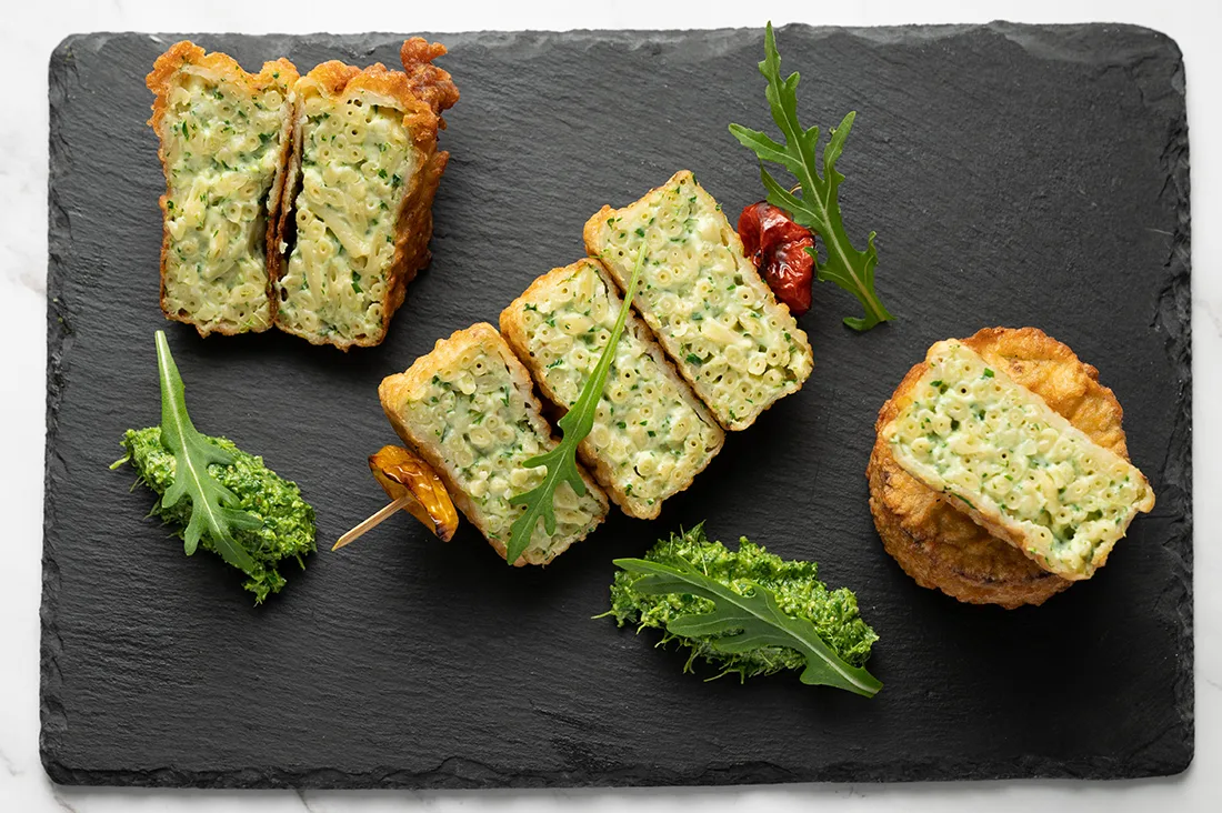 Frittata di Bucatini, rucola e parmigiano