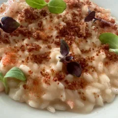 Yacht Club - Risotto al beurre cafe de paris, gamberi bianchi e san daniele croccante
