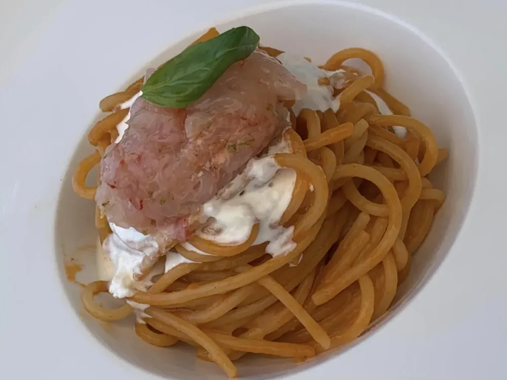 Il Cefalo, spaghetto risottato con crudo di gamberi