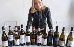 Antonella Amodfio e bottiglie de I grandi bianchi della Campania
