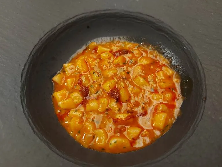 Bluu il mare dentro, gnocchetti con ventricelli di stocco e sardelle
