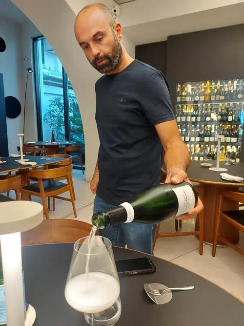Bluu il sommelier Luca Zambrano