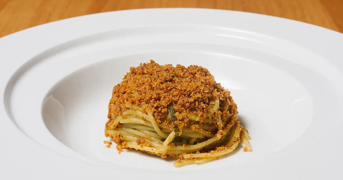 Spaghettini, capperi, limone e briciole di mare di Enrico Failla