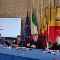 VEDI NAPOLI E POI MANGIA