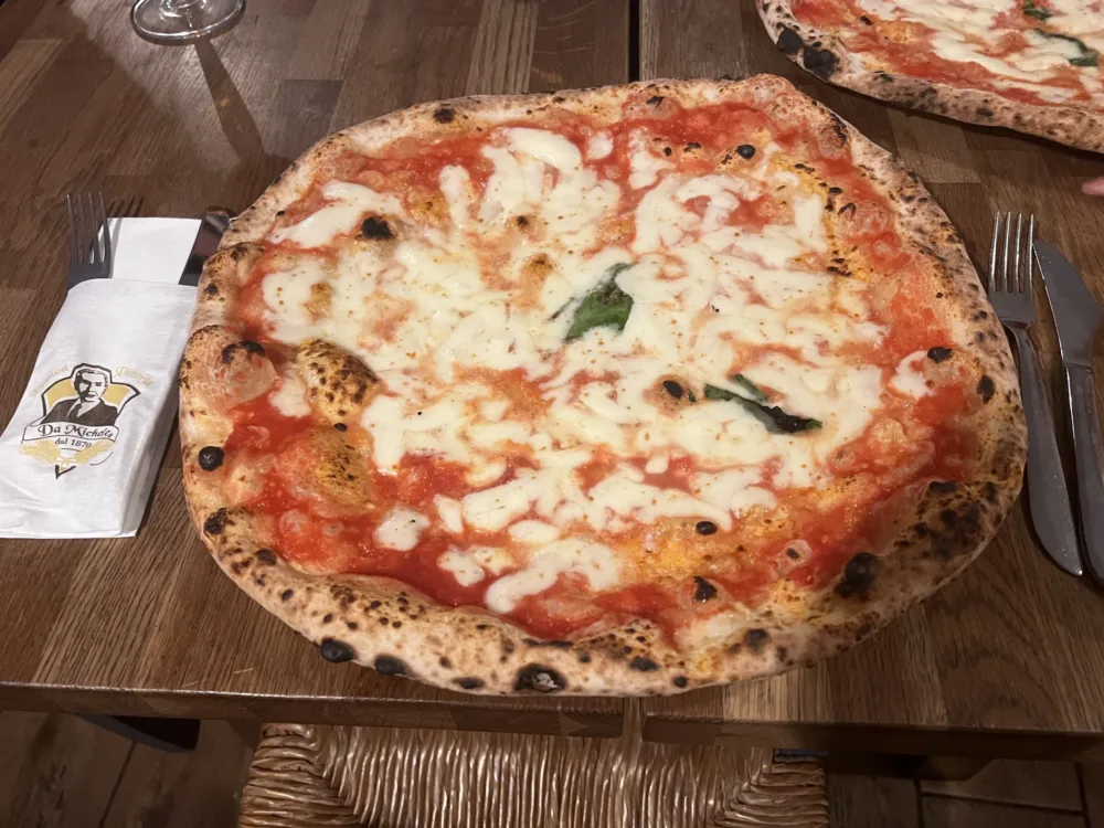 Pizzeria Da Michele Berlino- Margherita doppio fior di latte