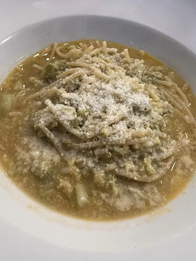 Arcangelo Vino e Cucina -Spaghetti spezzati con broccoli romani e arzilla