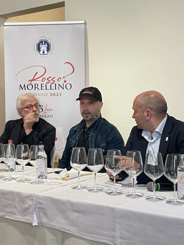 A Rosso Morellino degustazione alla cieca condotta da Leonardo Romanelli, Joe Bastianich e Andrea Gori